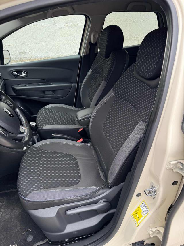 RENAULT Captur usata, con Alzacristalli elettrici