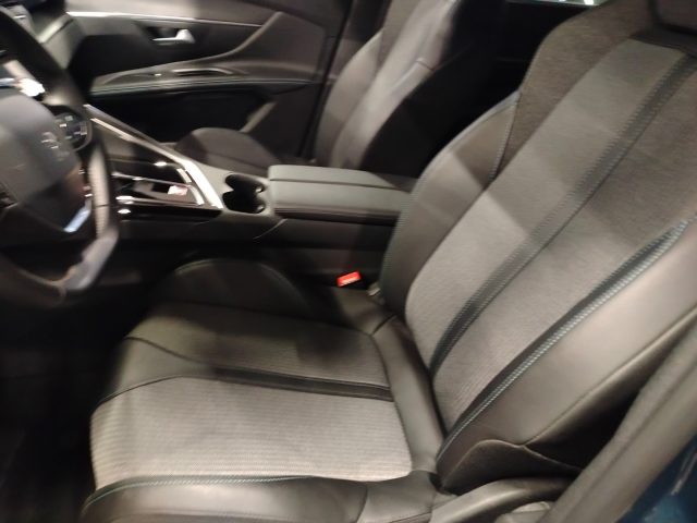 PEUGEOT 5008 usata, con Sensore di luce