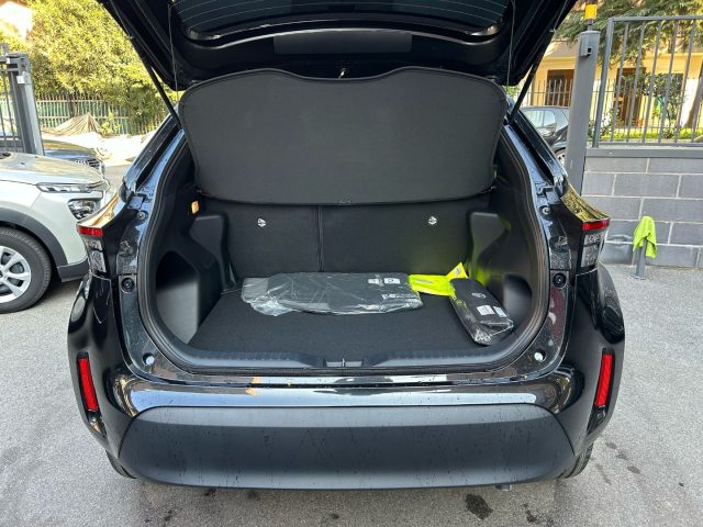 TOYOTA Yaris Cross usata, con Bracciolo