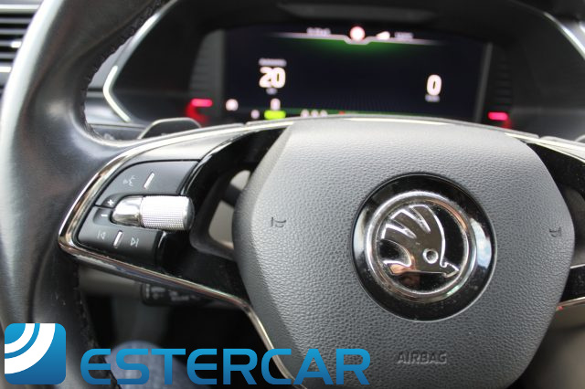 SKODA Superb usata, con Controllo trazione