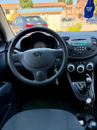HYUNDAI i10 usata 11