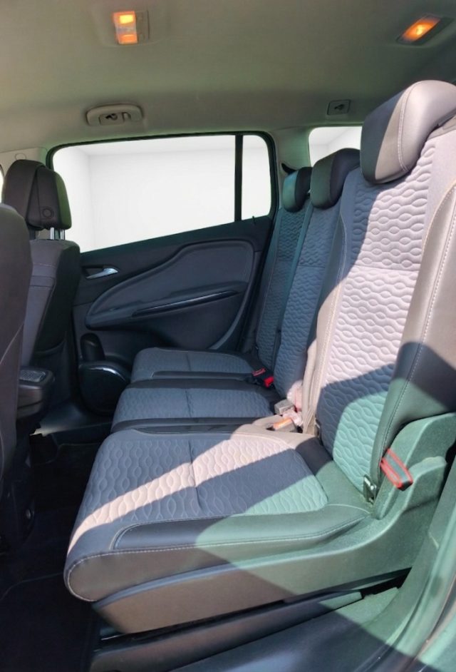 OPEL Zafira Tourer usata, con Controllo trazione