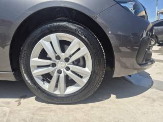PEUGEOT 308 usata, con Luci diurne LED
