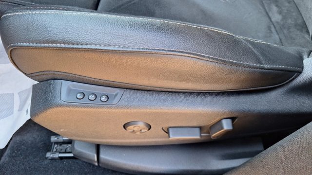 DS AUTOMOBILES DS 7 Crossback usata, con USB