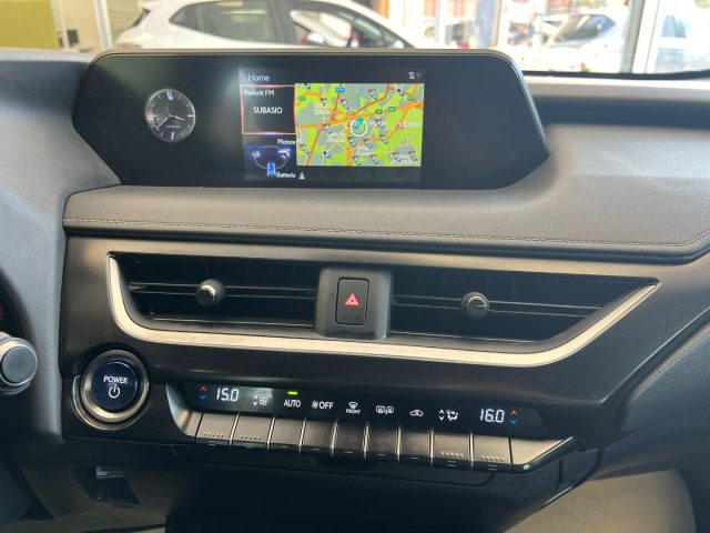 LEXUS UX 250h usata, con Cruise Control