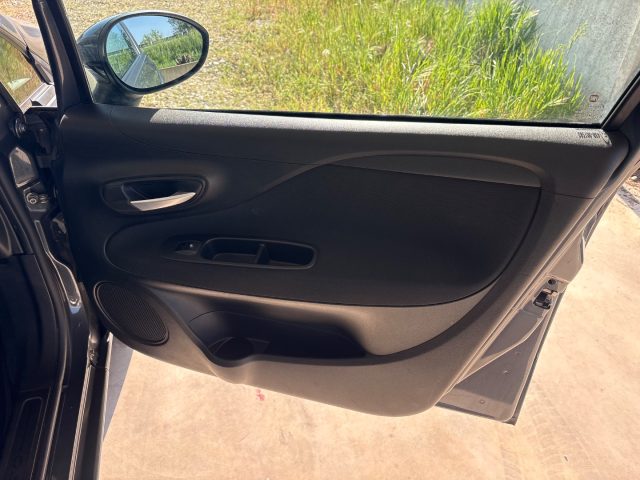 FIAT Punto usata, con Isofix