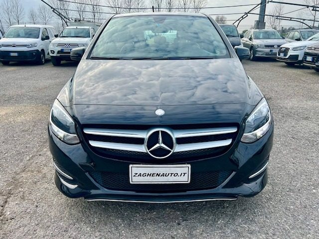 MERCEDES-BENZ B 180 usata, con Specchietti laterali elettrici