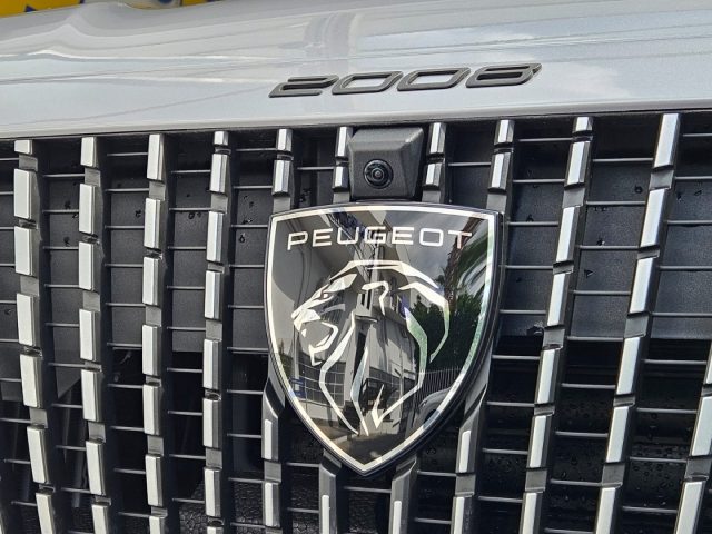 PEUGEOT 2008 usata, con Autoradio digitale