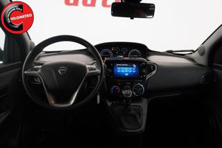 LANCIA Ypsilon usata, con Park Distance Control