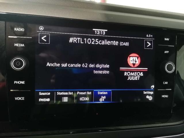 VOLKSWAGEN Taigo usata, con Autoradio