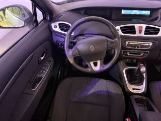 RENAULT Scenic usata 13