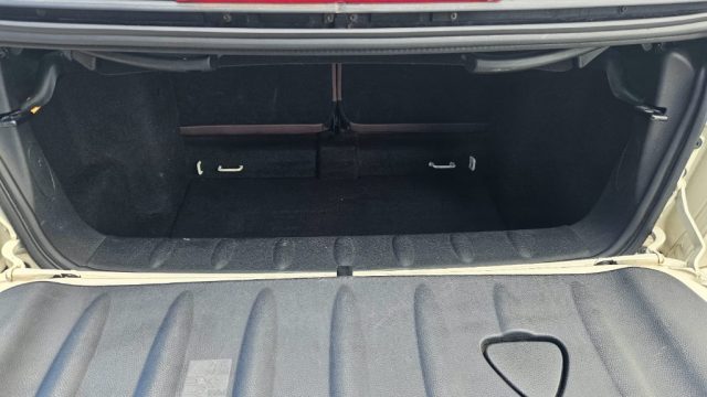 MINI Cabrio usata 17