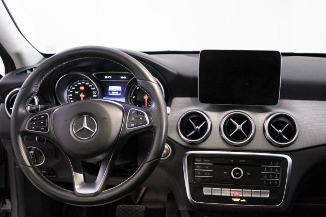 MERCEDES-BENZ GLA 200 usata, con Climatizzatore