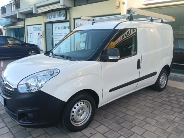 OPEL Combo usata, con ABS
