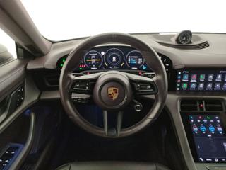 PORSCHE Taycan usata, con Park Distance Control