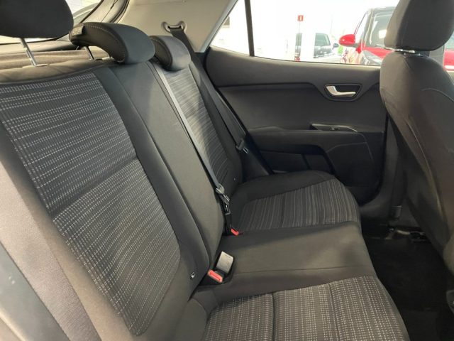 KIA Stonic usata, con Autoradio digitale
