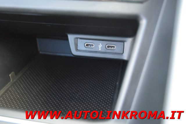 VOLKSWAGEN Taigo usata, con Vivavoce