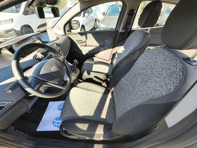 LANCIA Ypsilon usata, con Autoradio