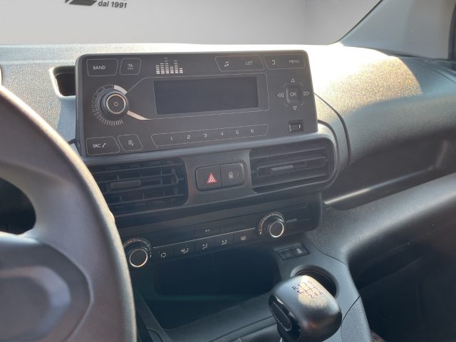 PEUGEOT Partner usata, con Specchietti laterali elettrici