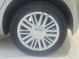 VOLKSWAGEN up! usata, con Start/Stop Automatico