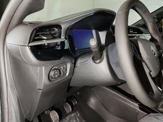 OPEL Corsa usata, con Touch screen
