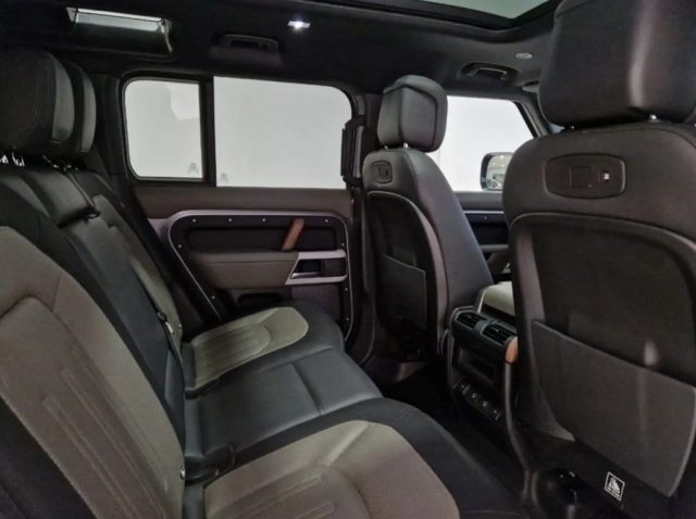LAND ROVER Defender usata, con Climatizzatore