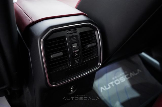 PORSCHE Macan usata, con Vivavoce