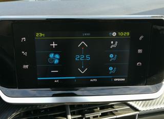 PEUGEOT 2008 usata, con USB