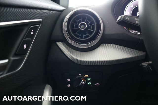 AUDI Q2 usata, con Autoradio digitale