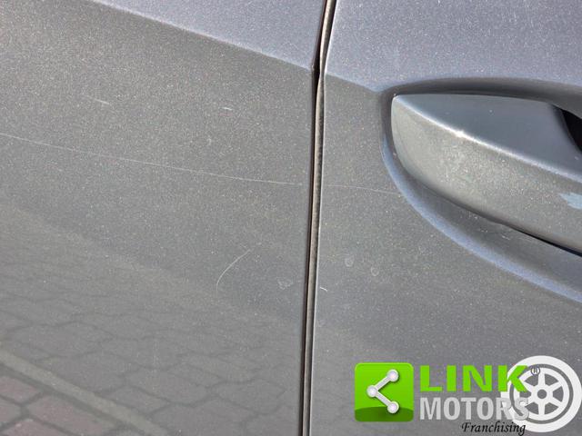 VOLKSWAGEN Golf GTI usata, con Leve al volante