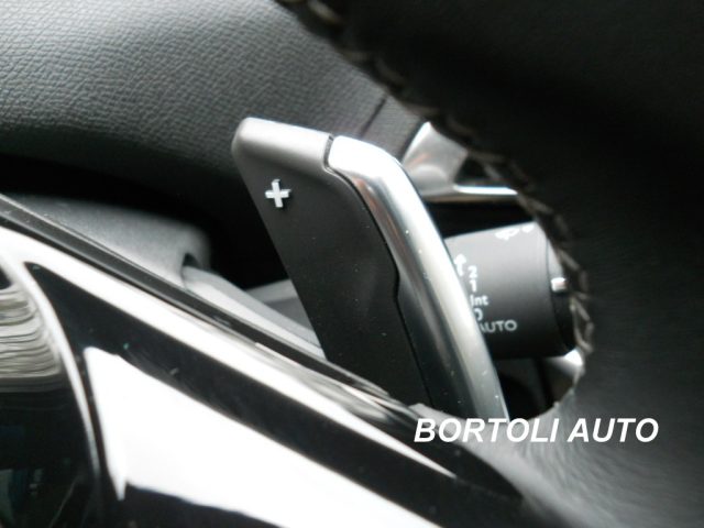 PEUGEOT 3008 usata, con Luci diurne LED