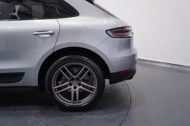 PORSCHE Macan usata 38