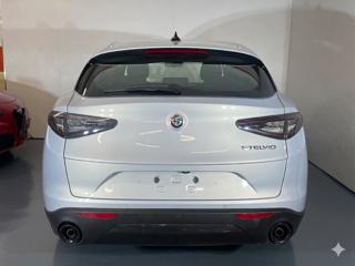 ALFA ROMEO Stelvio usata, con Alzacristalli elettrici