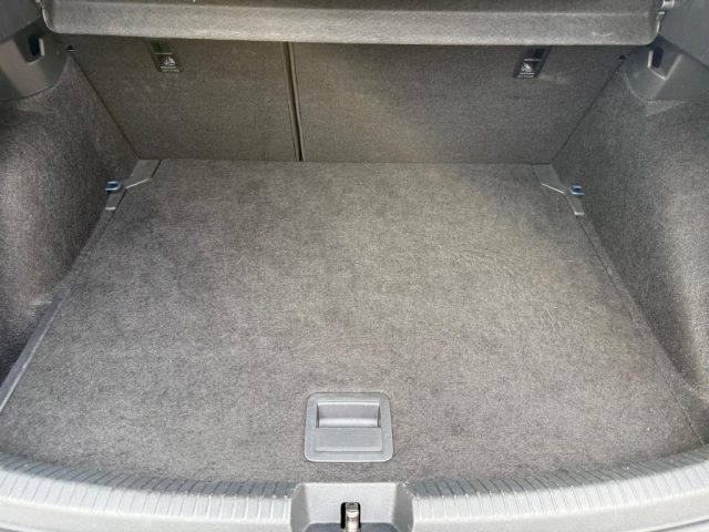 VOLKSWAGEN Taigo usata, con Park Distance Control