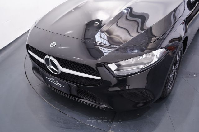 MERCEDES-BENZ A 180 usata, con Fari LED