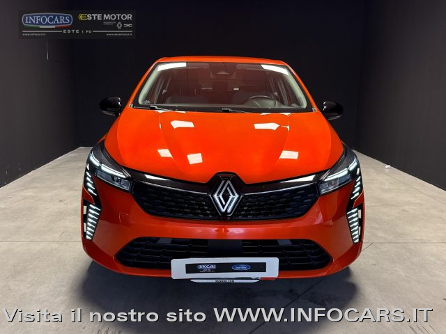 RENAULT Clio usata, con Fari LED