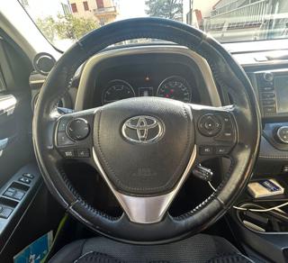 TOYOTA RAV 4 usata, con Cerchi in lega