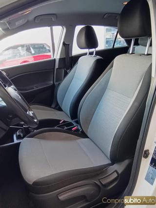 HYUNDAI i20 usata, con Climatizzatore