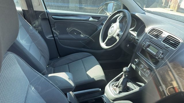 VOLKSWAGEN Golf usata, con Autoradio