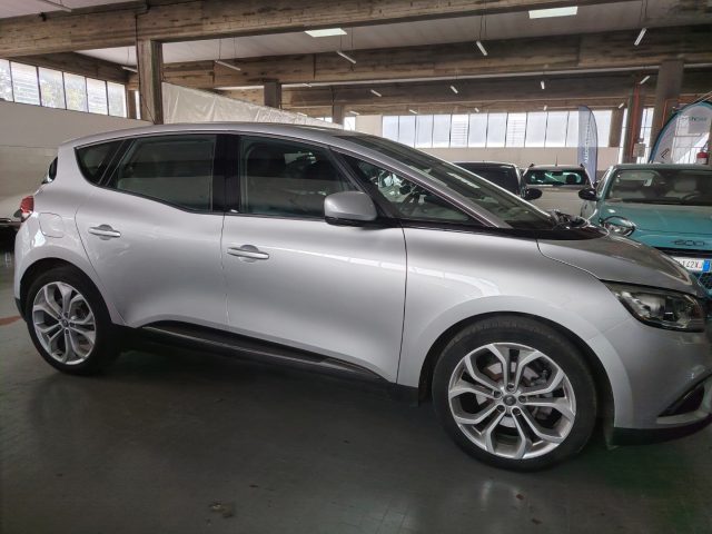 RENAULT Scenic usata, con Chiusura centralizzata