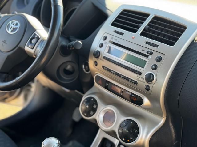 TOYOTA Urban Cruiser usata 26