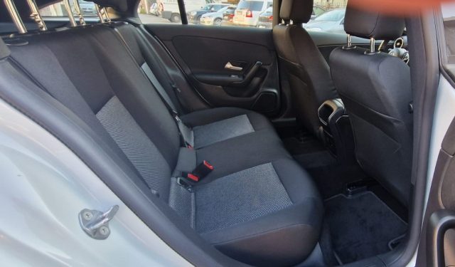 MERCEDES-BENZ CLA 200 usata, con Climatizzatore