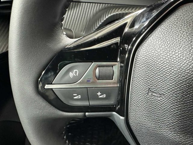 PEUGEOT 2008 usata, con Airbag testa