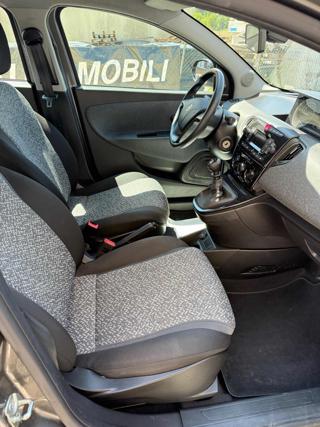 LANCIA Ypsilon usata, con ESP