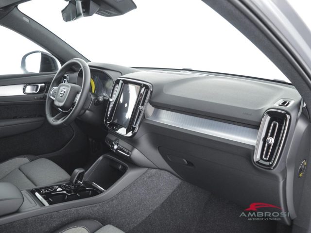 VOLVO XC40 usata 11