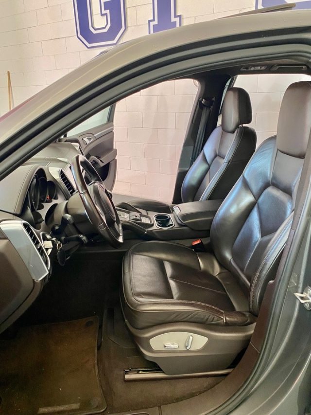 PORSCHE Cayenne usata, con Controllo trazione