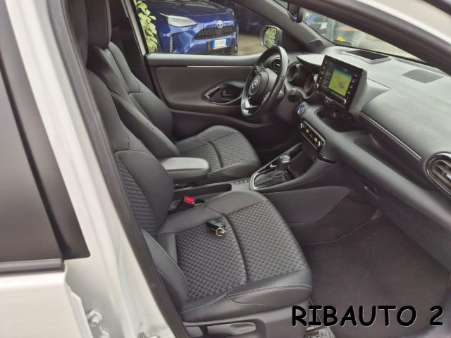 TOYOTA Yaris usata, con Vetri oscurati