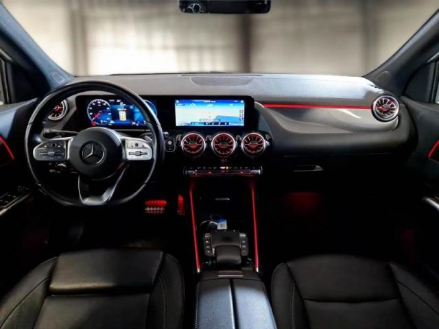 MERCEDES-BENZ GLA 220 usata, con Airbag laterali