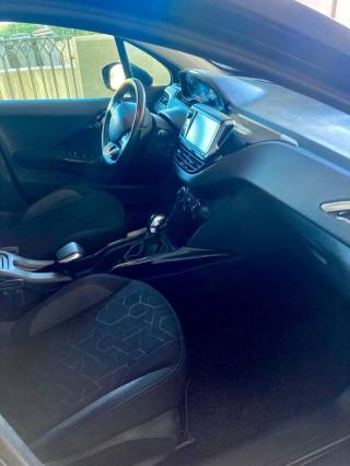 PEUGEOT 2008 usata, con Controllo trazione