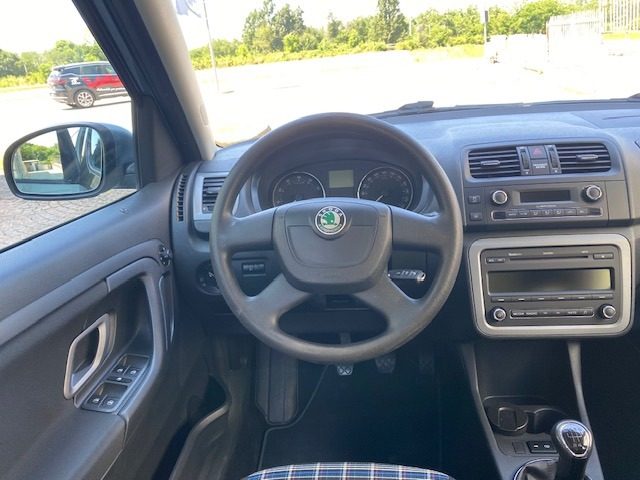 SKODA Roomster usata, con Autoradio